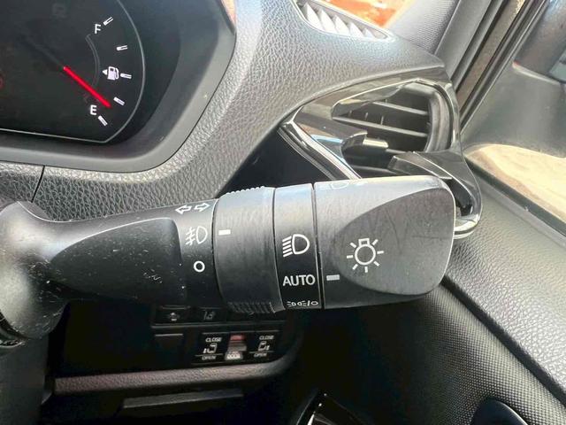 ヴォクシー ＺＳ　煌ＩＩ　純正１０インチナビ／純正１２．１インチフリップダウン／デジタルインターミラー／レザーシートカバー／フルセグＴＶ／Ｂｌｕｅｔｏｏｔｈ／バックモニター／両側電動スライドドア／禁煙車／ワンオーナ－（33枚目）