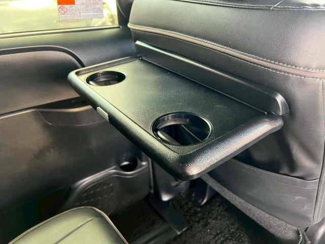 ヴォクシー ＺＳ　煌ＩＩ　純正１０インチナビ／純正１２．１インチフリップダウン／デジタルインターミラー／レザーシートカバー／フルセグＴＶ／Ｂｌｕｅｔｏｏｔｈ／バックモニター／両側電動スライドドア／禁煙車／ワンオーナ－（35枚目）