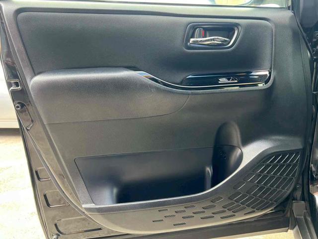 ヴォクシー ＺＳ　煌ＩＩ　純正１０インチナビ／純正１２．１インチフリップダウン／デジタルインターミラー／レザーシートカバー／フルセグＴＶ／Ｂｌｕｅｔｏｏｔｈ／バックモニター／両側電動スライドドア／禁煙車／ワンオーナ－（39枚目）