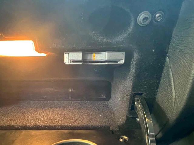 Gクラス G350d ラグジュアリーP/純正ナビ/バックモニター/フルセグTV/ハーマンカードン/サンルーフ/ブラインドスポットモニター/茶革/ETC/パワーシート/シートヒーター/クリアランスソナー/クルコン/禁煙(14枚目)