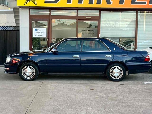 クラウン ロイヤルツーリング　アルミホイール　オートライト　ＡＴ　電動格納ミラー　ＣＤ　カセット　ＡＢＳ　エアコン　パワーステアリング　パワーウィンドウ（18枚目）