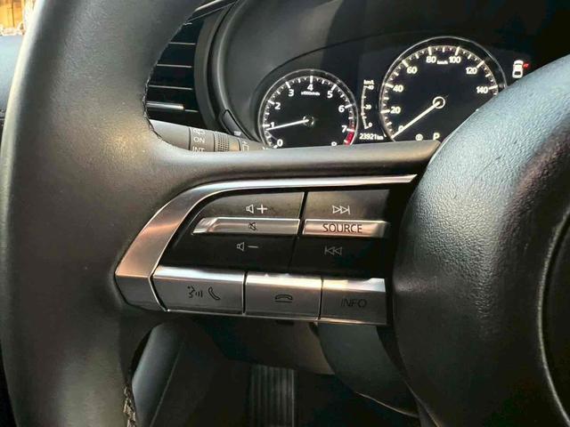 MAZDA3ファストバック 20Sプロアクティブ ツーリングセレクション 360度セーフティパッケージ/8.8インチセンターディスプレイ/ドラレコ/フルセグTV/CD/DVD/ステアリングヒーター/18インチ10本スポークグレー塗装アルミ/パワーシート/シートヒーター/禁煙(23枚目)