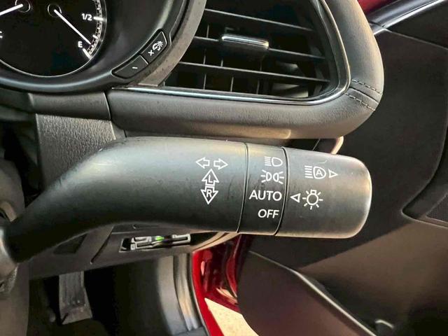 MAZDA3ファストバック 20Sプロアクティブ ツーリングセレクション 360度セーフティパッケージ/8.8インチセンターディスプレイ/ドラレコ/フルセグTV/CD/DVD/ステアリングヒーター/18インチ10本スポークグレー塗装アルミ/パワーシート/シートヒーター/禁煙(25枚目)