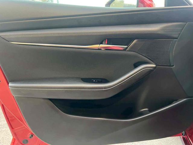 MAZDA3ファストバック 20Sプロアクティブ ツーリングセレクション 360度セーフティパッケージ/8.8インチセンターディスプレイ/ドラレコ/フルセグTV/CD/DVD/ステアリングヒーター/18インチ10本スポークグレー塗装アルミ/パワーシート/シートヒーター/禁煙(28枚目)