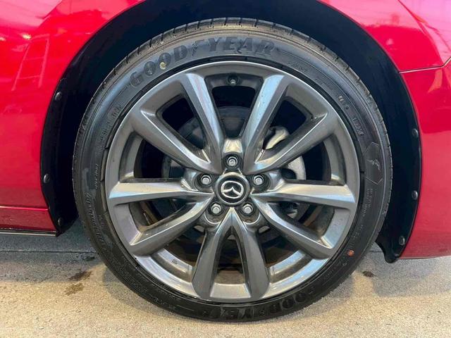 MAZDA3ファストバック 20Sプロアクティブ ツーリングセレクション 360度セーフティパッケージ/8.8インチセンターディスプレイ/ドラレコ/フルセグTV/CD/DVD/ステアリングヒーター/18インチ10本スポークグレー塗装アルミ/パワーシート/シートヒーター/禁煙(31枚目)