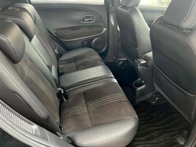 ヴェゼル ハイブリッドRS・ホンダセンシング 車検令和9年9月/純正8インチナビ/バックカメラ/フルセグTV/電動パーキングブレーキ/オートブレーキホールド/クルーズコントロール/パドルシフト/ステアリングスイッチ/純正18インチアルミ/禁煙(10枚目)