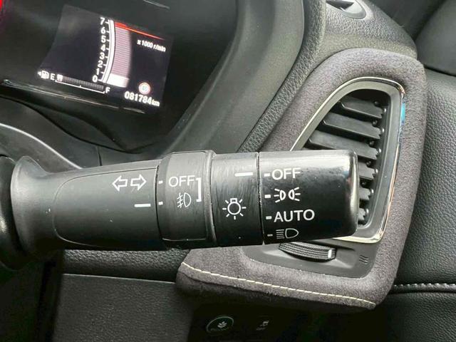 ヴェゼル ハイブリッドRS・ホンダセンシング 車検令和9年9月/純正8インチナビ/バックカメラ/フルセグTV/電動パーキングブレーキ/オートブレーキホールド/クルーズコントロール/パドルシフト/ステアリングスイッチ/純正18インチアルミ/禁煙(18枚目)