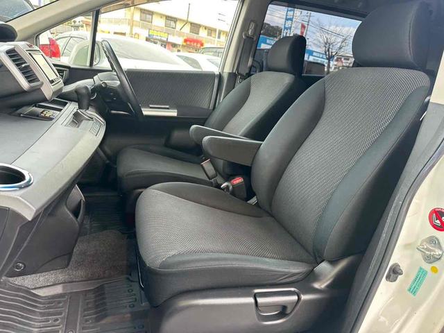 フリードハイブリッド ジャストセレクション　ドライブレコーダー　ＥＴＣ　バックカメラ　ナビ　ＴＶ　オートクルーズコントロール　両側電動スライドドア　オートライト　ＨＩＤ　スマートキー　電動格納ミラー　後席モニター　３列シート　ウォークスルー（7枚目）