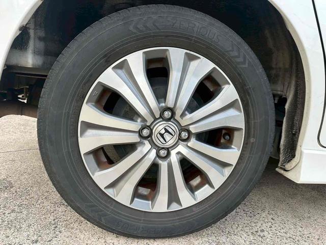 フリードハイブリッド ジャストセレクション　ドライブレコーダー　ＥＴＣ　バックカメラ　ナビ　ＴＶ　オートクルーズコントロール　両側電動スライドドア　オートライト　ＨＩＤ　スマートキー　電動格納ミラー　後席モニター　３列シート　ウォークスルー（29枚目）