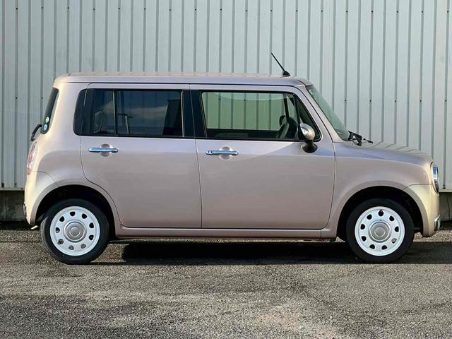 アルトラパンショコラ Ｘ　車検令和９年４月／スマートフォン連携ナビ／Ｂｌｕｅｔｏｏｔｈ／地デジＴＶ／バックカメラ／オートエアコン／スマートキー／プッシュスタート／純正ホワイトホイール／ＥＴＣ／ＣＶＴ／ベンチシート／禁煙（6枚目）