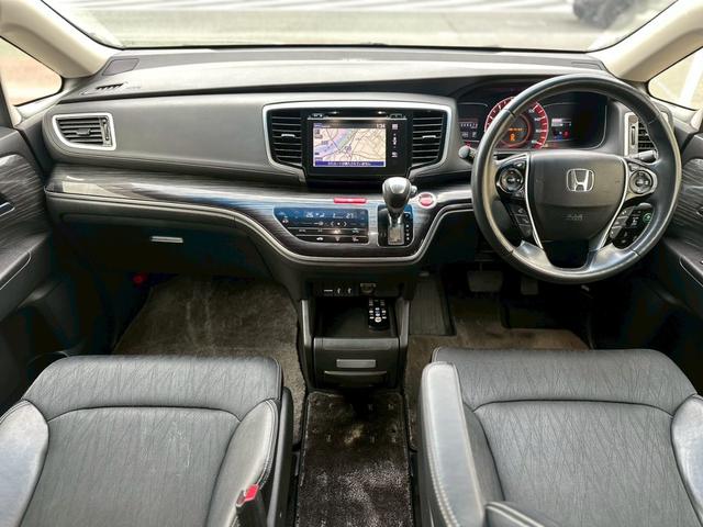 オデッセイ アブソルート・ＥＸ　両側電動スライド／純正ナビ／純正フリップダウン／マルチビューカメラ／ＨＤＭＩ／フルセグＴＶ／Ｂｌｕｅｔｏｏｔ／コーナーセンサー／ＥＴＣ／スマートキー／プッシュスタート／ハイブリッド／オートライト／禁煙（7枚目）