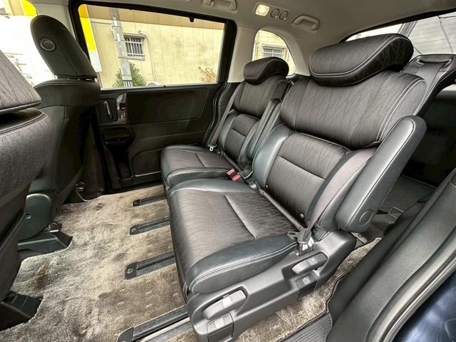 オデッセイ アブソルート・ＥＸ　両側電動スライド／純正ナビ／純正フリップダウン／マルチビューカメラ／ＨＤＭＩ／フルセグＴＶ／Ｂｌｕｅｔｏｏｔ／コーナーセンサー／ＥＴＣ／スマートキー／プッシュスタート／ハイブリッド／オートライト／禁煙（10枚目）