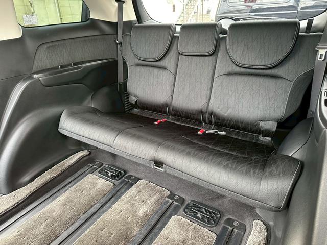 オデッセイ アブソルート・ＥＸ　両側電動スライド／純正ナビ／純正フリップダウン／マルチビューカメラ／ＨＤＭＩ／フルセグＴＶ／Ｂｌｕｅｔｏｏｔ／コーナーセンサー／ＥＴＣ／スマートキー／プッシュスタート／ハイブリッド／オートライト／禁煙（12枚目）