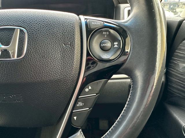 オデッセイ アブソルート・ＥＸ　両側電動スライド／純正ナビ／純正フリップダウン／マルチビューカメラ／ＨＤＭＩ／フルセグＴＶ／Ｂｌｕｅｔｏｏｔ／コーナーセンサー／ＥＴＣ／スマートキー／プッシュスタート／ハイブリッド／オートライト／禁煙（23枚目）