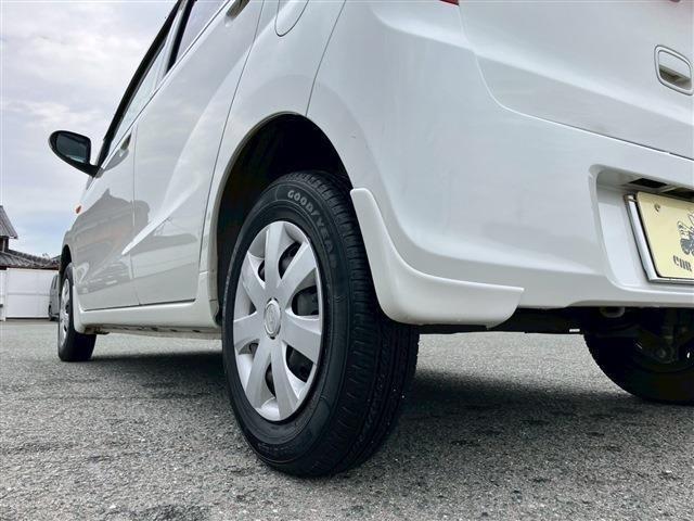 プレオ Ｆ　５速ミッション　パールホワイト　ＣＤ（9枚目）