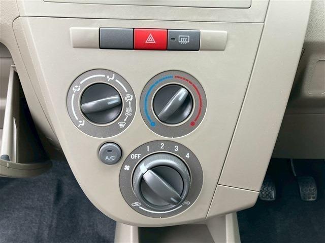 プレオ Ｆ　５速ミッション　パールホワイト　ＣＤ（26枚目）