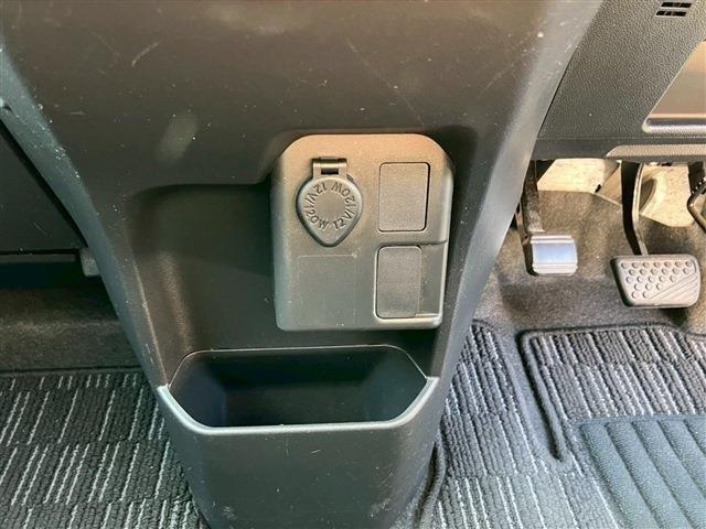 ピクシスメガ 　ディーラーＳＤナビＴＶ　ドライブレコーダー　バックカメラ　ＥＴＣ　スマートアシスト付き　シートリフター　ＬＥＤヘッドライト　プッシュスタート　両側パワースライドドア（37枚目）