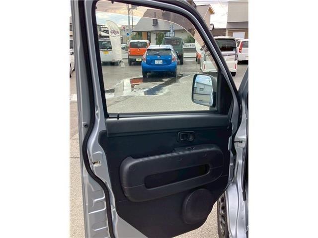 サンバーバン 　社外ナビＴＶ　バックカメラ　ＥＴＣ　ドライブレコーダー　社外ホイール　ルーフキャリア（29枚目）