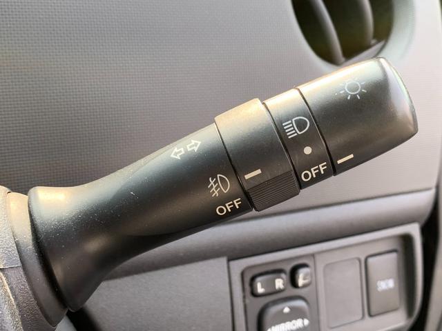 シエンタ ＤＩＣＥ　ナビ　ＴＶ　両側スライドドア　ＨＩＤ　キーレスエントリー　電動格納ミラー　３列シート　ＣＶＴ　衝突安全ボディ　ＡＢＳ　エアコン　パワーステアリング　パワーウィンドウ（18枚目）