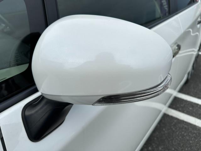 プリウス Ｓツーリングセレクション・Ｇ’ｓ　バックカメラ　アルミホイール　オートライト　ＨＩＤ　ＣＶＴ　スマートキー　電動格納ミラー　盗難防止システム　パワーシート　衝突安全ボディ　ＡＢＳ　エアコン　パワーステアリング　パワーウィンドウ（30枚目）