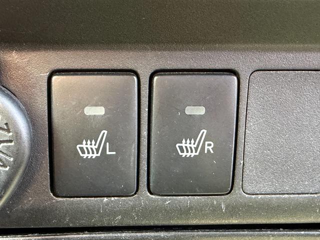 快適装備のシートヒーター付き。エアコンって前面しか当たらずに背中は冷え冷えなんて事もありますよね。快適に調整できますよ。