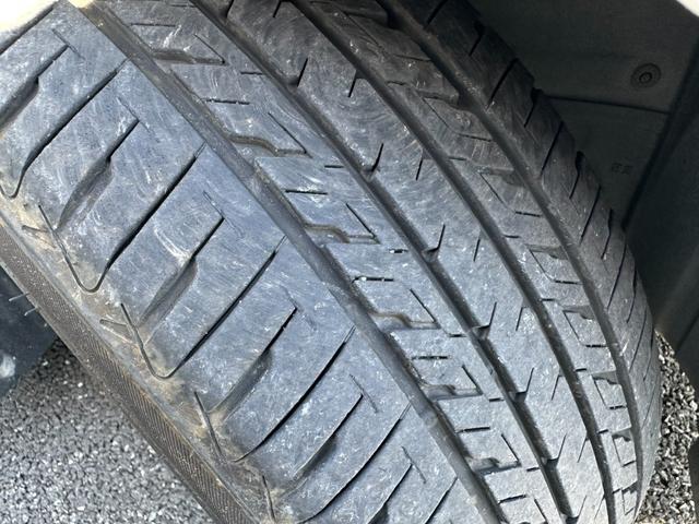 タイヤの残り溝も十分ございます！