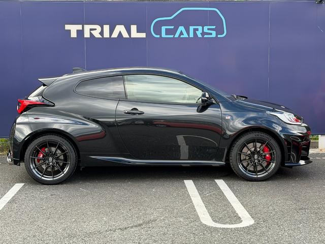 GRヤリス RZ ハイパフォーマンス 1.6 RZ ハイパフォーマンス 4WD LED BSM ETC2.0 ドラレコ ディスプレイオーディオ JBL カーボンルーフマーブル型 BBS製18インチAW(5枚目)