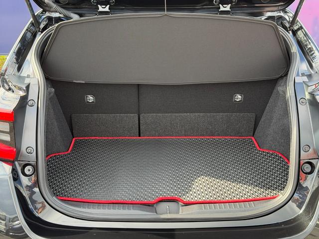 GRヤリス RZ ハイパフォーマンス 1.6 RZ ハイパフォーマンス 4WD LED BSM ETC2.0 ドラレコ ディスプレイオーディオ JBL カーボンルーフマーブル型 BBS製18インチAW(13枚目)