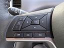 ステアリングリモコン付で運転時にも楽々操作♪