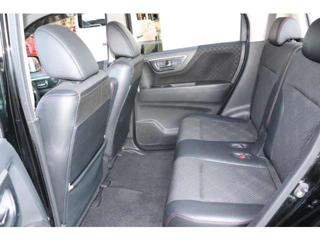 Ｎ－ＷＧＮカスタム Ｇ・Ａパッケージ　純正ナビ地デジＴＶ　バックカメラ　ＥＴＣ　スマートキー　プッシュスターター　ベンチシート　ＨＩＤヘッドライト　純正アルミホイール　衝突軽減ブレーキ　アイドリングストップ　横滑り防止装置（25枚目）