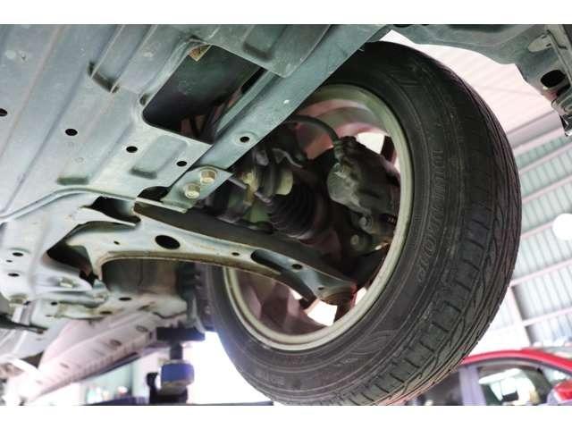 Ｎ－ＷＧＮカスタム Ｇ・Ａパッケージ　純正ナビ地デジＴＶ　バックカメラ　ＥＴＣ　スマートキー　プッシュスターター　ベンチシート　ＨＩＤヘッドライト　純正アルミホイール　衝突軽減ブレーキ　アイドリングストップ　横滑り防止装置（30枚目）