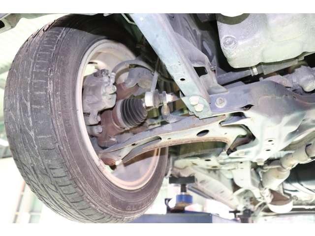 Ｎ－ＷＧＮカスタム Ｇ・Ａパッケージ　純正ナビ地デジＴＶ　バックカメラ　ＥＴＣ　スマートキー　プッシュスターター　ベンチシート　ＨＩＤヘッドライト　純正アルミホイール　衝突軽減ブレーキ　アイドリングストップ　横滑り防止装置（31枚目）