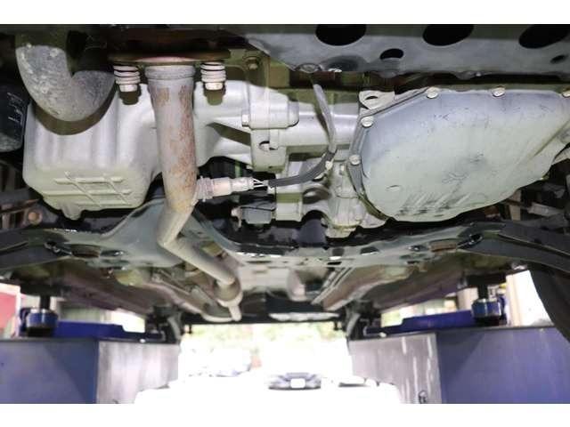 ワゴンＲスティングレー Ｔ　ターボ車　走行６００００ｋｍ　ナビ地デジＴＶ　パドルシフト付ＣＶＴ　スマートキー　プッシュスターター　ＨＩＤヘッドライト　純正エアロ　純正アルミホイール　アイドリングストップ（28枚目）