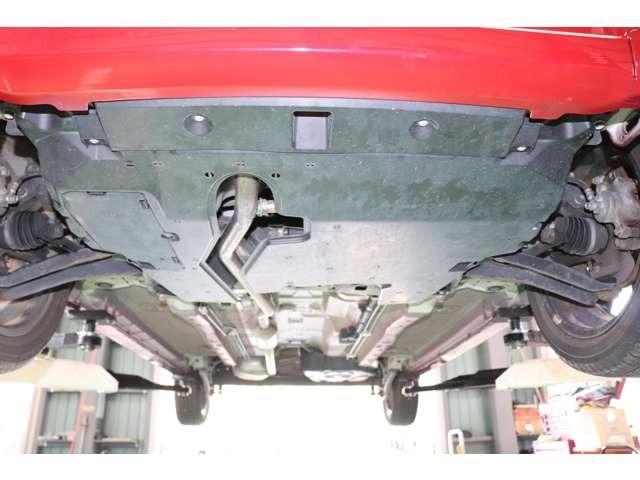 ワゴンＲ ２０周年記念車　走行１５０００ｋｍ　ＨＩＤヘッドライト　純正アルミ　衝突軽減ブレーキ　アイドリングストップ　横滑り防止装置　ナビ地デジＴＶ　バックカメラ　シートヒーター　オートＡＣ　ベンチシート　電動格納ドアミラー（29枚目）