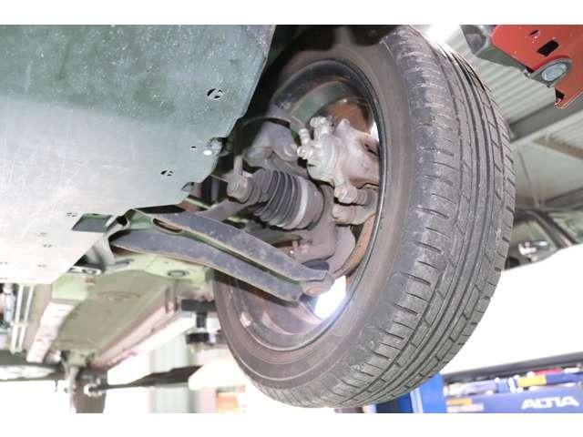 ワゴンＲ ２０周年記念車　走行１５０００ｋｍ　ＨＩＤヘッドライト　純正アルミ　衝突軽減ブレーキ　アイドリングストップ　横滑り防止装置　ナビ地デジＴＶ　バックカメラ　シートヒーター　オートＡＣ　ベンチシート　電動格納ドアミラー（31枚目）