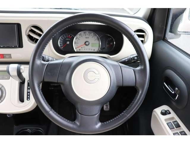 ミラココア ココアプラスＧ　走行６７０００ｋｍ　車検２年付　ナビ地デジＴＶ　バックカメラ　Ｂｌｕｅｔｏｏｔｈ　スマートキー　電動格納ドアミラー　オートエアコン　ベンチシート（11枚目）