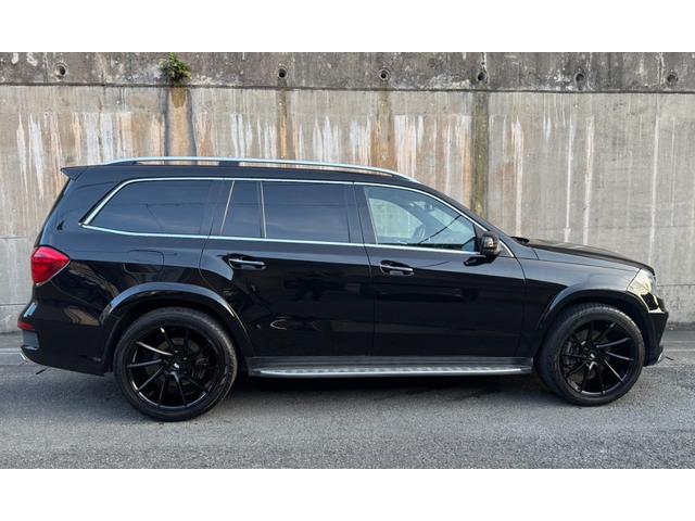 ＧＬクラス ＧＬ５５０　４マチック　ＡＭＧエクスクルーシブパッケージ　デジーノインテリア　オーディオビジュアルパッケージ　リアエンターテインメント　ハーマンカードンサウンドシステム　パノラミックスライディングルーフ　ディストロニックプラス（6枚目）