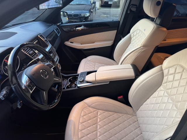 ＧＬクラス ＧＬ５５０　４マチック　ＡＭＧエクスクルーシブパッケージ　デジーノインテリア　オーディオビジュアルパッケージ　リアエンターテインメント　ハーマンカードンサウンドシステム　パノラミックスライディングルーフ　ディストロニックプラス（10枚目）