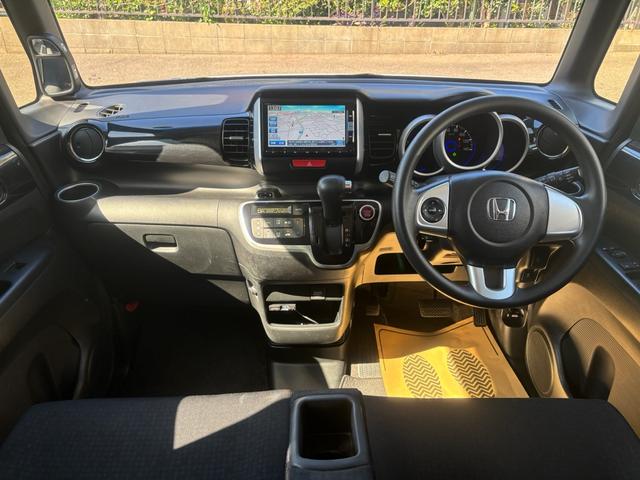 Ｎ－ＢＯＸカスタム Ｇ・Ｌパッケージ　後期型　両側パワースライド　純正ナビ　フルセグ　バックカメラ　ＥＴＣ　ＨＩＤヘッド　スマートキー　オートエアコン　Ｂｌｕｅｔｏｏｔｈオーディオ　２０２４年製ヨコハマタイヤ　オートリトラミラー（2枚目）