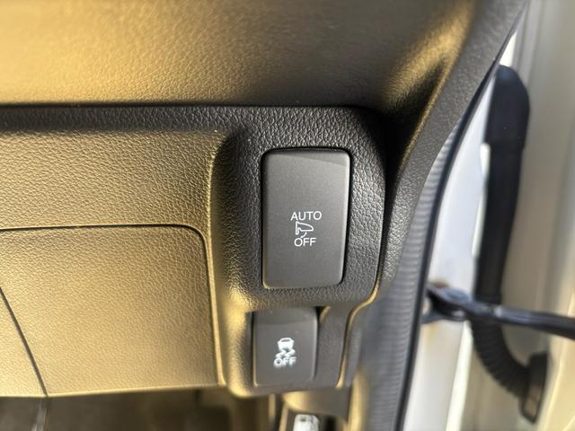 Ｎ－ＢＯＸカスタム Ｇ・Ｌパッケージ　後期型　両側パワースライド　純正ナビ　フルセグ　バックカメラ　ＥＴＣ　ＨＩＤヘッド　スマートキー　オートエアコン　Ｂｌｕｅｔｏｏｔｈオーディオ　２０２４年製ヨコハマタイヤ　オートリトラミラー（8枚目）