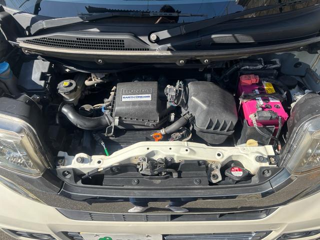 Ｎ－ＢＯＸカスタム Ｇ・Ｌパッケージ　後期型　両側パワースライド　純正ナビ　フルセグ　バックカメラ　ＥＴＣ　ＨＩＤヘッド　スマートキー　オートエアコン　Ｂｌｕｅｔｏｏｔｈオーディオ　２０２４年製ヨコハマタイヤ　オートリトラミラー（23枚目）