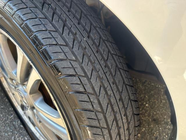Ｎ－ＢＯＸカスタム Ｇ・Ｌパッケージ　後期型　両側パワースライド　純正ナビ　フルセグ　バックカメラ　ＥＴＣ　ＨＩＤヘッド　スマートキー　オートエアコン　Ｂｌｕｅｔｏｏｔｈオーディオ　２０２４年製ヨコハマタイヤ　オートリトラミラー（25枚目）