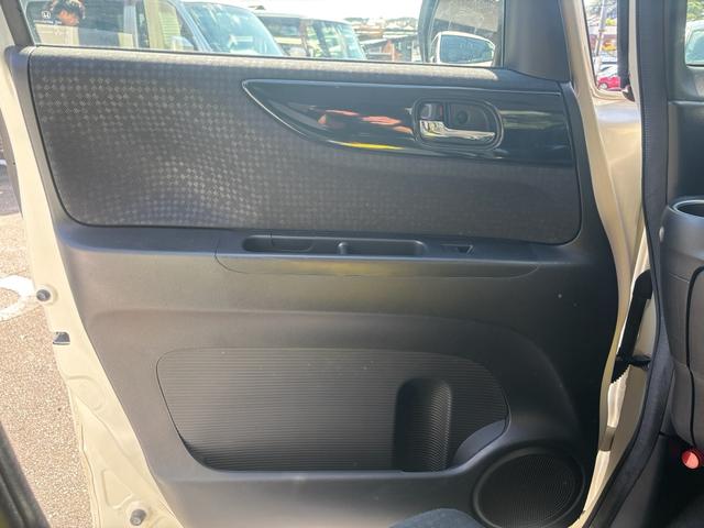 Ｎ－ＢＯＸカスタム Ｇ・Ｌパッケージ　後期型　両側パワースライド　純正ナビ　フルセグ　バックカメラ　ＥＴＣ　ＨＩＤヘッド　スマートキー　オートエアコン　Ｂｌｕｅｔｏｏｔｈオーディオ　２０２４年製ヨコハマタイヤ　オートリトラミラー（60枚目）