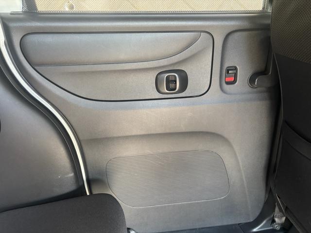 Ｎ－ＢＯＸカスタム Ｇ・Ｌパッケージ　後期型　両側パワースライド　純正ナビ　フルセグ　バックカメラ　ＥＴＣ　ＨＩＤヘッド　スマートキー　オートエアコン　Ｂｌｕｅｔｏｏｔｈオーディオ　２０２４年製ヨコハマタイヤ　オートリトラミラー（62枚目）