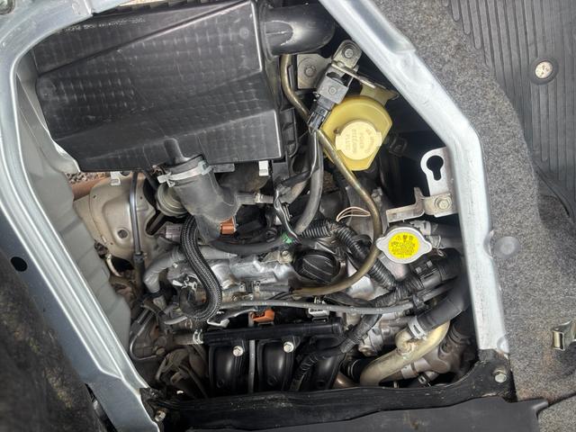 エンジンルーム画像