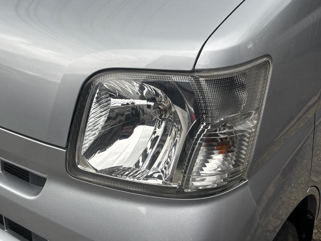 ヘッドライトも綺麗な状態です♪