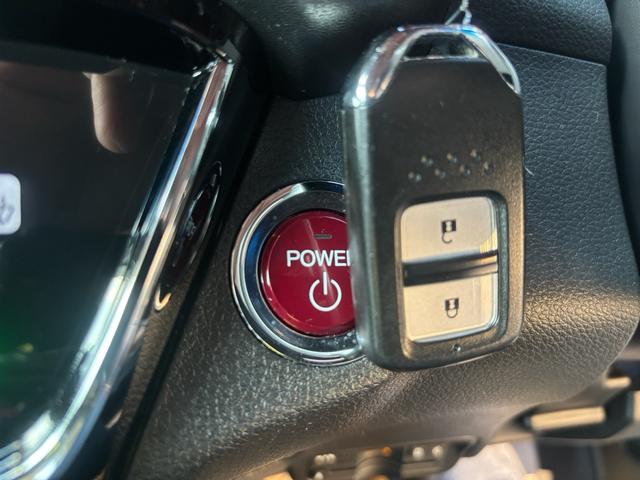 ヴェゼル ハイブリッドZ 禁煙 純正ナビ フルセグ バックカメラ ETC 衝突軽減 ハーフレザー シートヒーター LEDヘッド 純正17インチAW クルコン スマートキー 車検令和9年9月23日 Bluetoothオーディオ(10枚目)