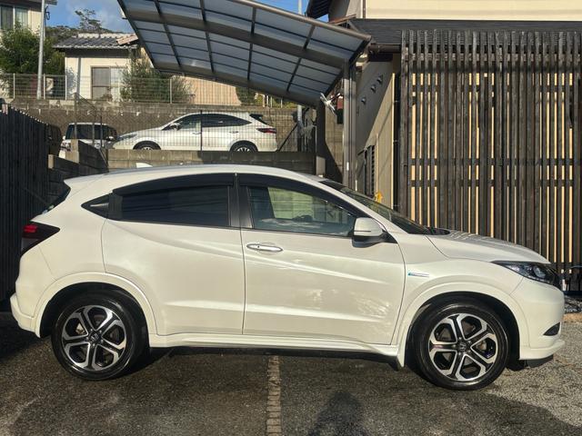 ヴェゼル ハイブリッドZ 禁煙 純正ナビ フルセグ バックカメラ ETC 衝突軽減 ハーフレザー シートヒーター LEDヘッド 純正17インチAW クルコン スマートキー 車検令和9年9月23日 Bluetoothオーディオ(22枚目)