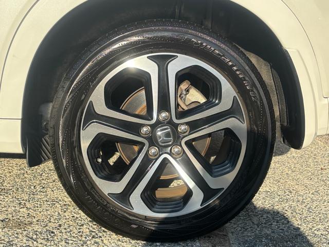 ヴェゼル ハイブリッドZ 禁煙 純正ナビ フルセグ バックカメラ ETC 衝突軽減 ハーフレザー シートヒーター LEDヘッド 純正17インチAW クルコン スマートキー 車検令和9年9月23日 Bluetoothオーディオ(36枚目)