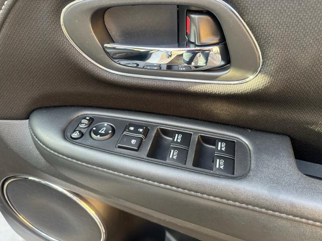 ヴェゼル ハイブリッドZ 禁煙 純正ナビ フルセグ バックカメラ ETC 衝突軽減 ハーフレザー シートヒーター LEDヘッド 純正17インチAW クルコン スマートキー 車検令和9年9月23日 Bluetoothオーディオ(54枚目)